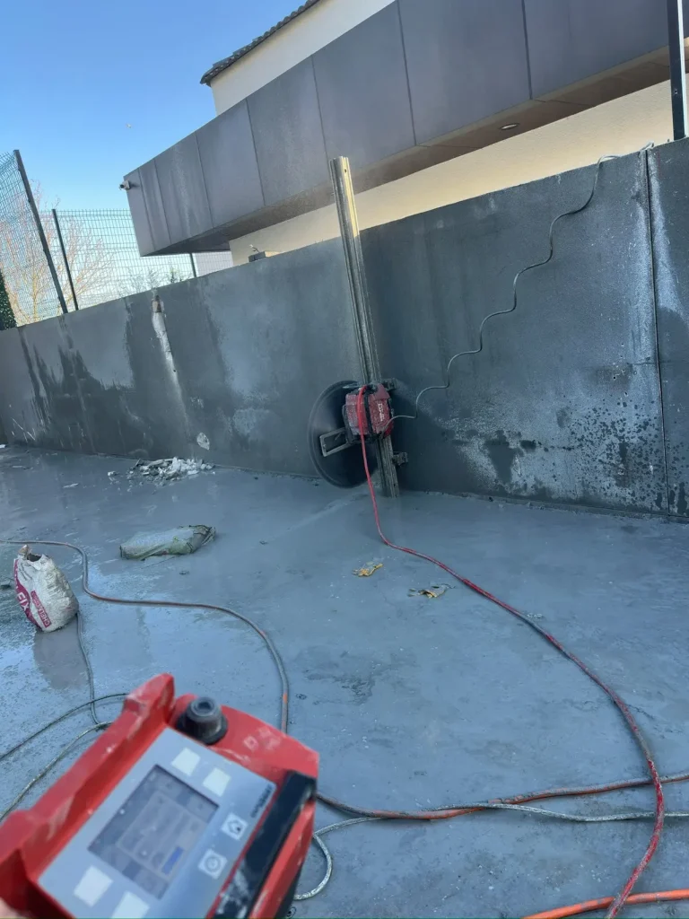 Beton duvar kesme makinesi ile kontrollü kesim uygulaması